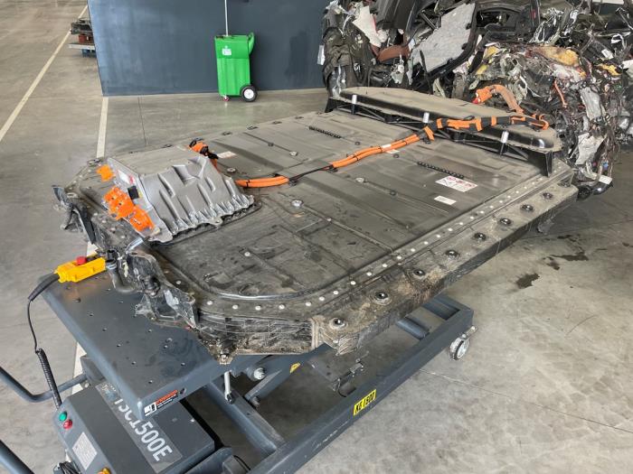 Audi E-Tron 71kWh — photo 1