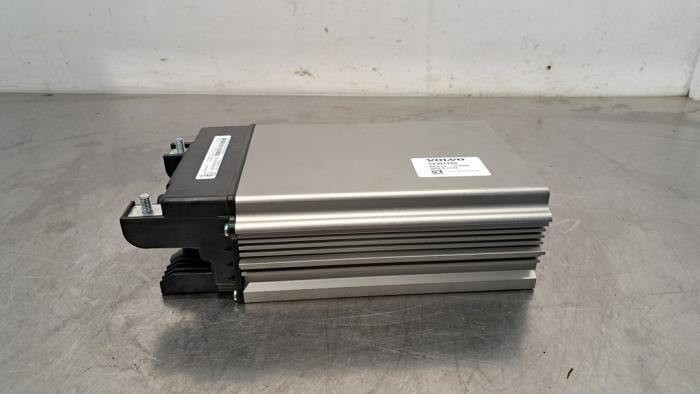 Volvo XC40 69kWh — photo 1